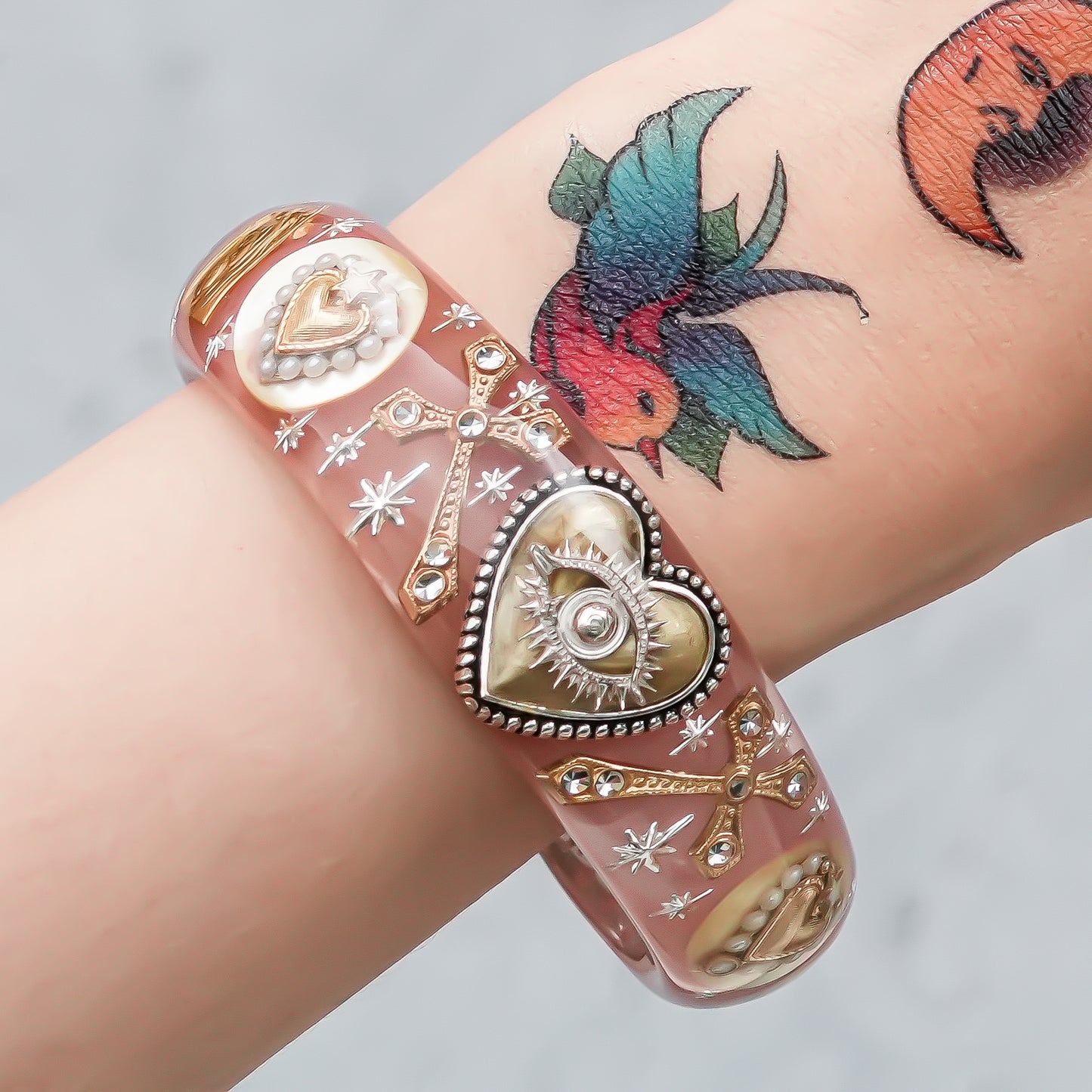 Sacred Heart Veil Bracelet – Smoky Pink × Gold × Silver