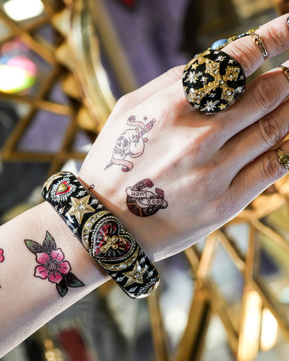 Sacred Heart Star Bracelet - Black × Red