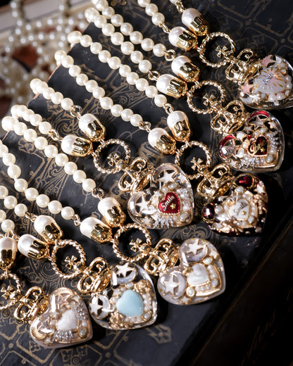 Crown Heart Majolica Pearl Necklace - Smoky White 2