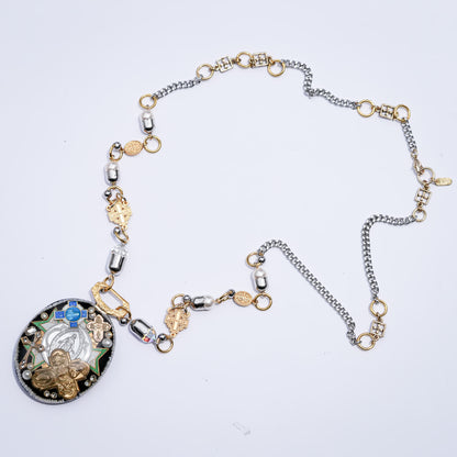 Antique Emblem Medallion Necklace - Black × Green