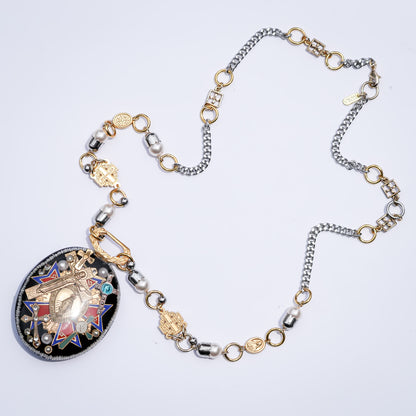 Antique Emblem Medallion Necklace - Black × Red