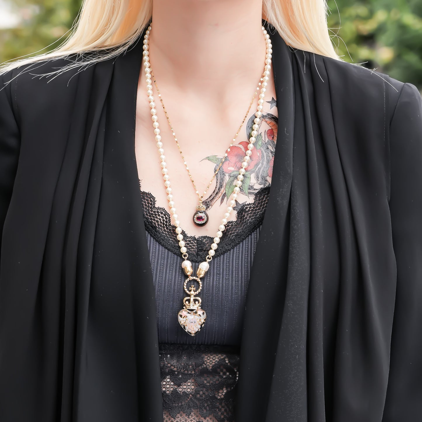 Crown Heart Majolica Pearl Necklace - Opal Pink