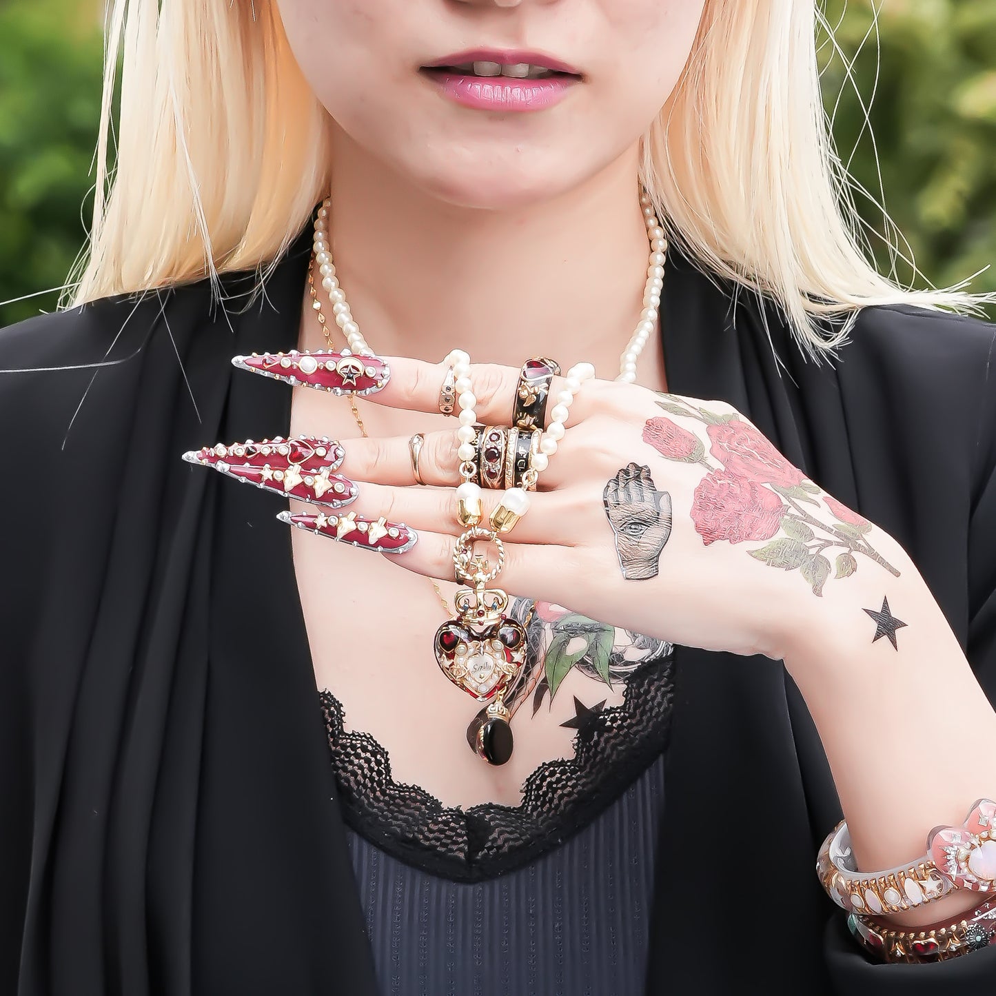 Crown Heart Majolica Pearl Necklace - Red1