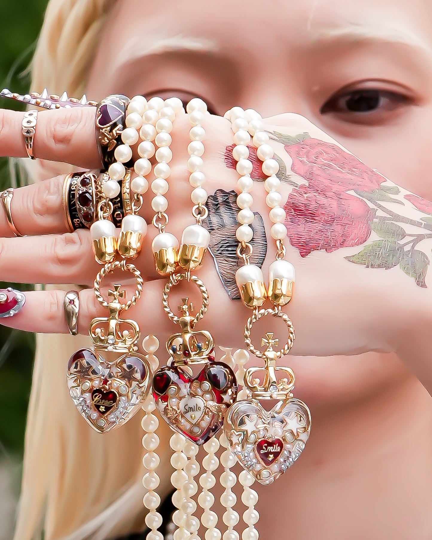 Crown Heart Majolica Pearl Necklace - Red2