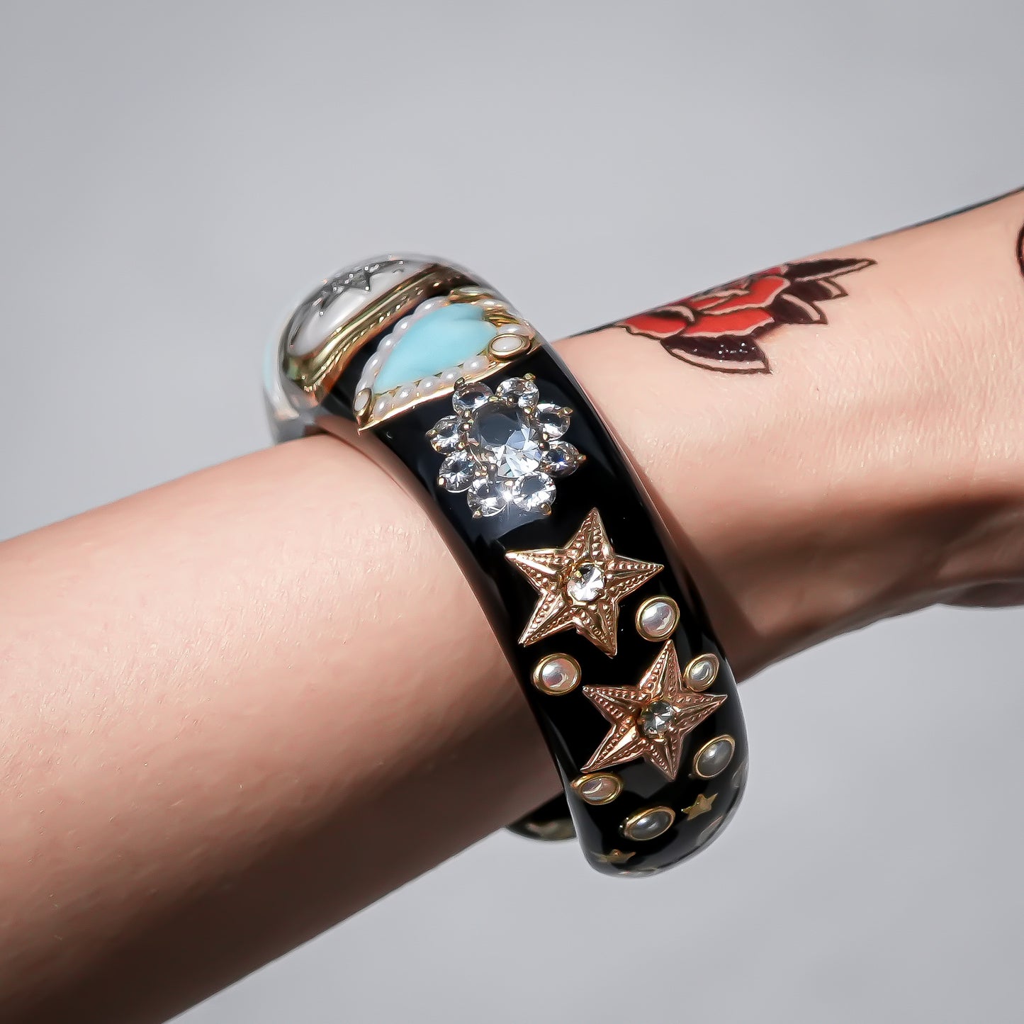 Turquoise Heart Antique Button Bracelet - Black × Turquoise