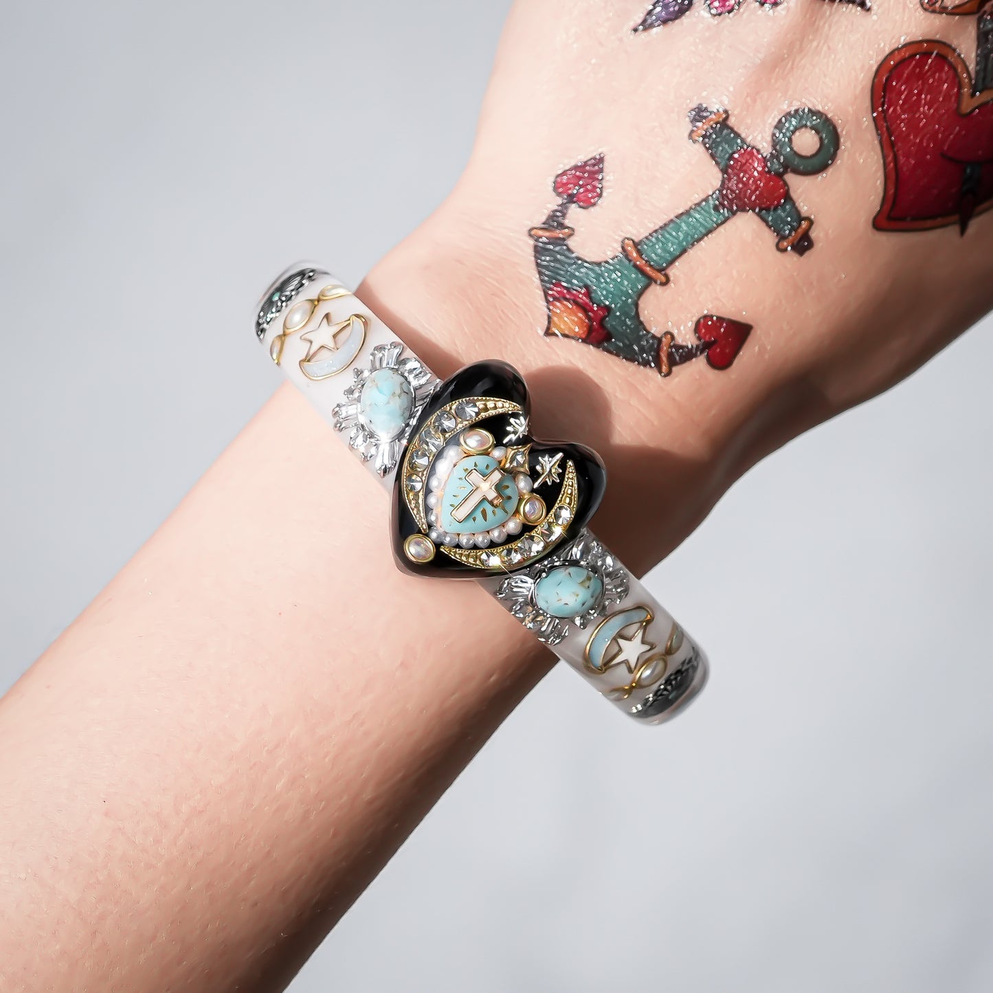 Turquoise Heart Moon & Star Heart Bracelet - Smoky White × Black