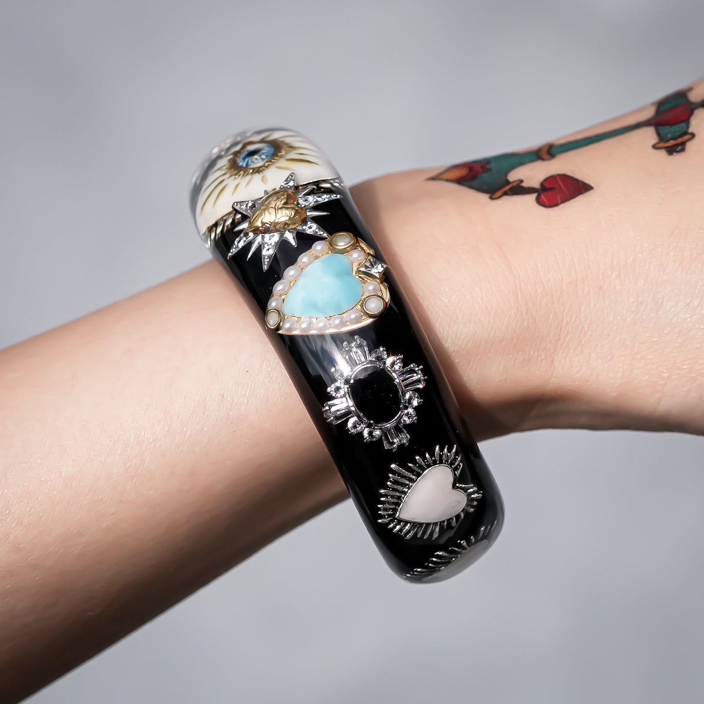 White Eye Heart & Turquoise Heart Bracelet - Black × Turquoise