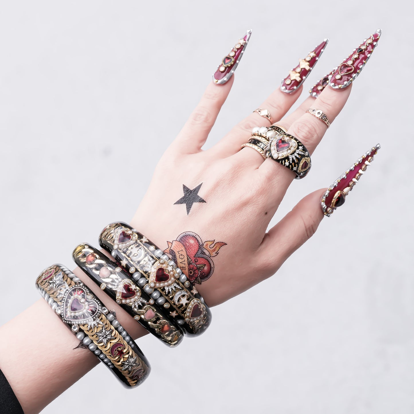 Celestial Queen Heart - Black