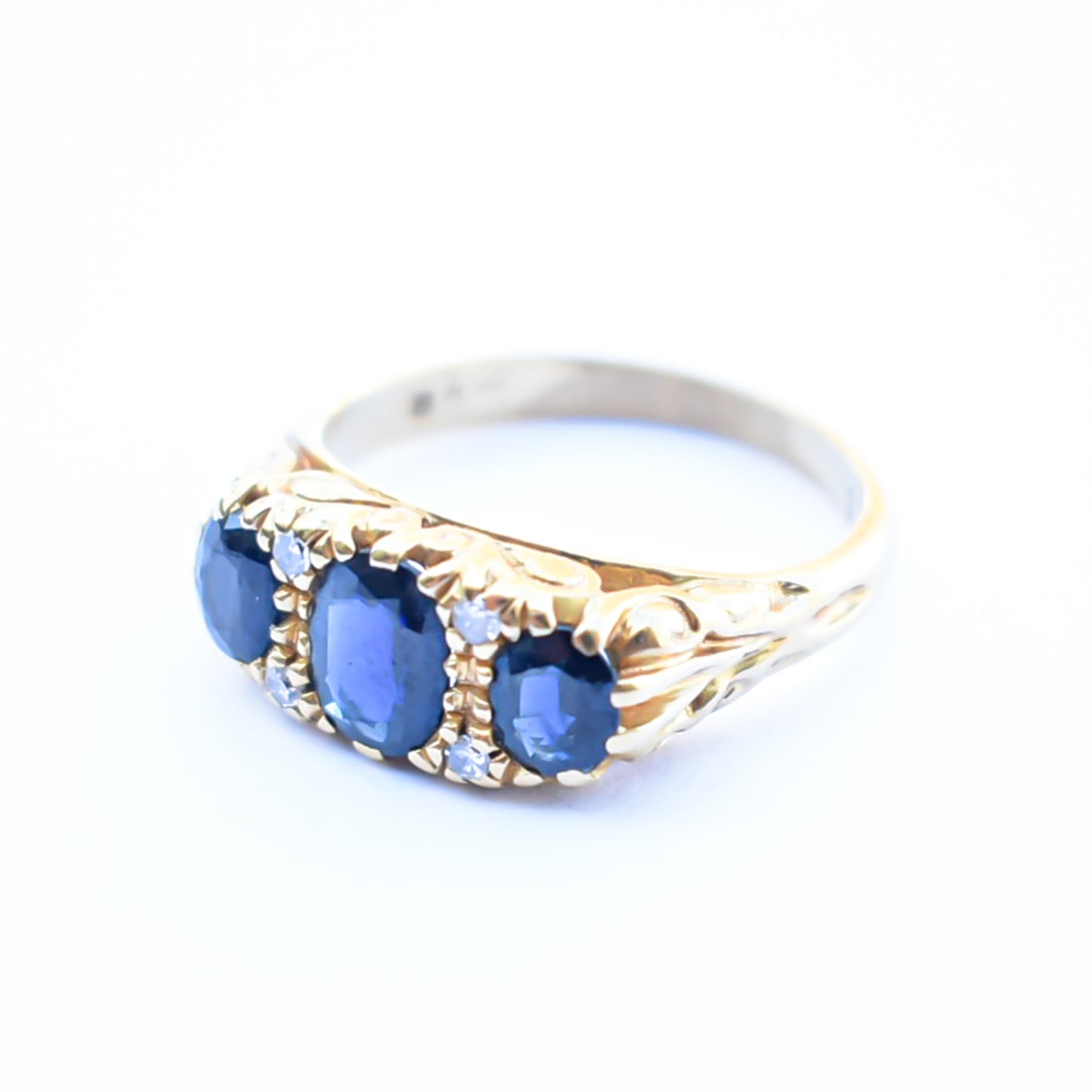 BLUE SAPPHIRE RING / DIAMOND / UK / 18KYG / #12