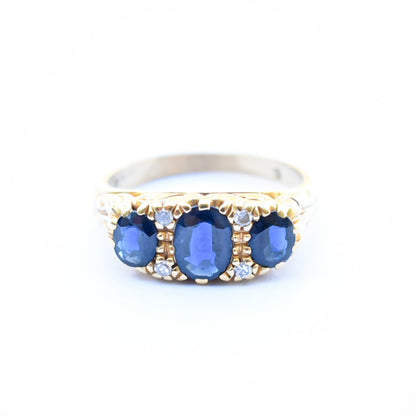 BLUE SAPPHIRE RING / DIAMOND / UK / 18KYG / #12
