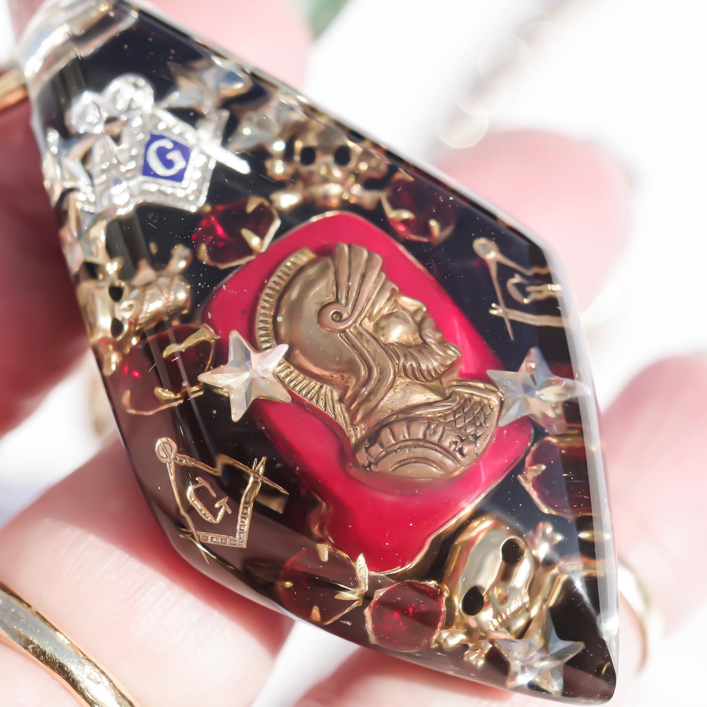 DIAMOND NECKLACE / KNIGHT