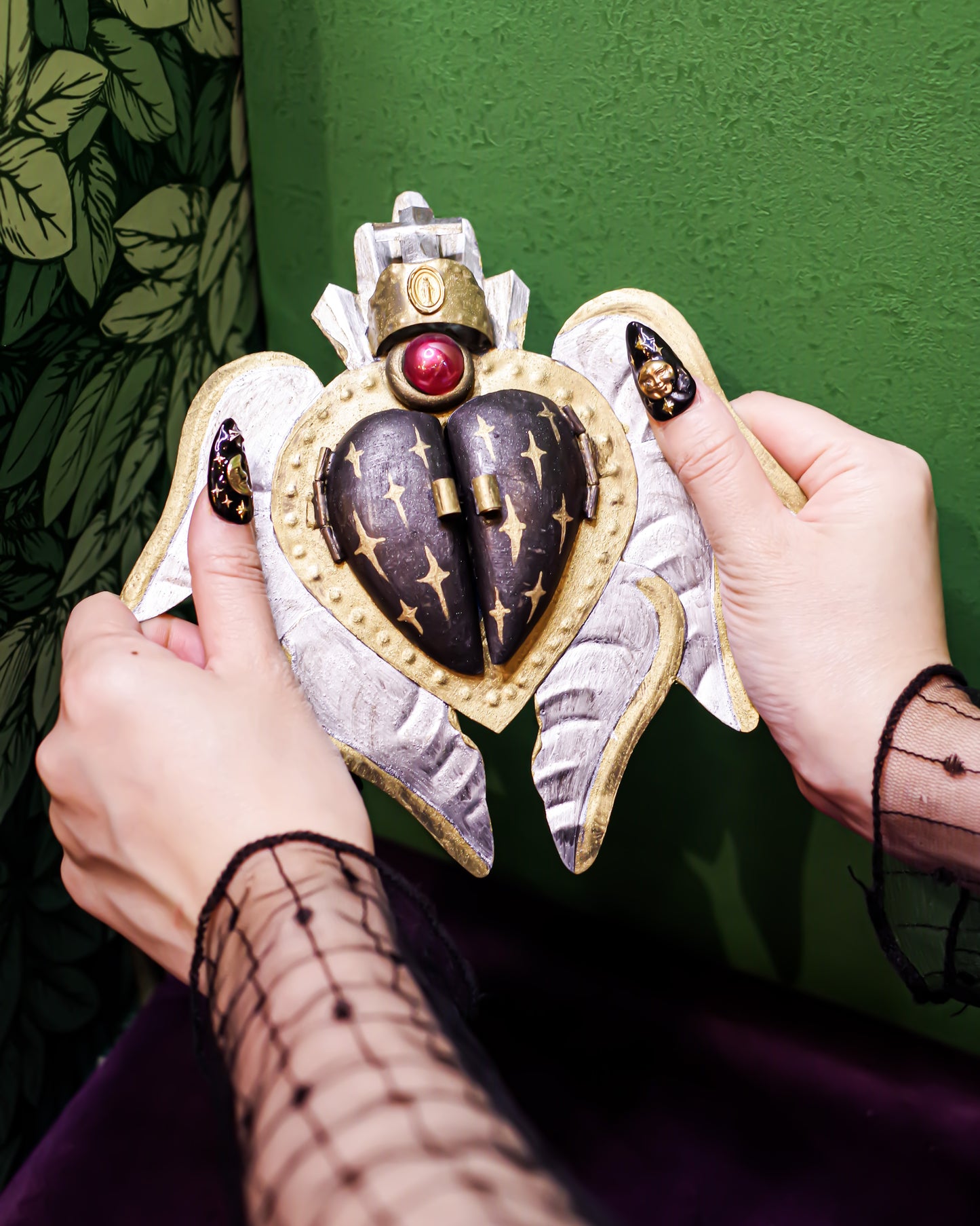 HEART DECOR / BLACK / MILAGR / WINDOW