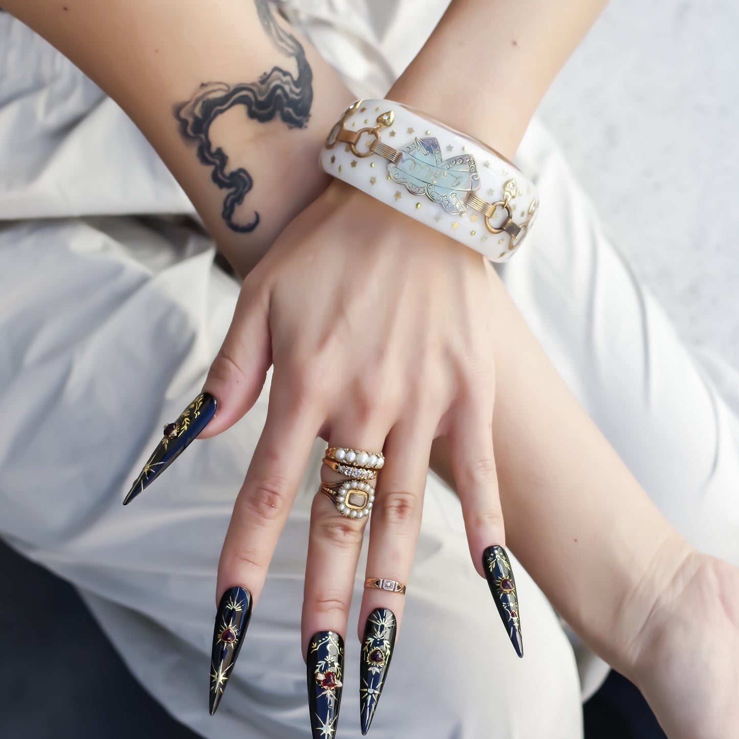 LOVE BRACELET / HEART / WHITE