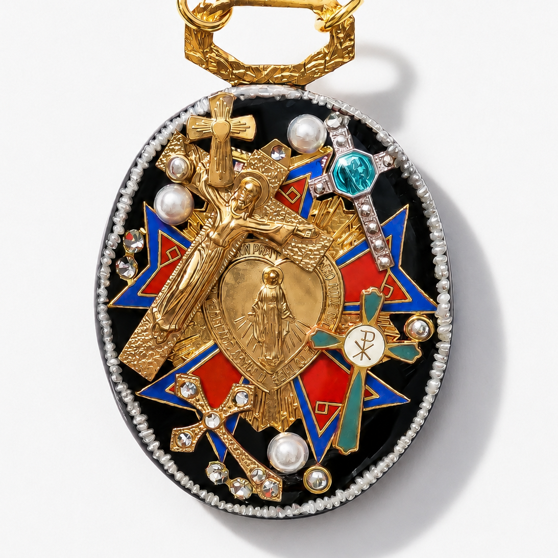 Antique Emblem Medallion Necklace - Black × Red
