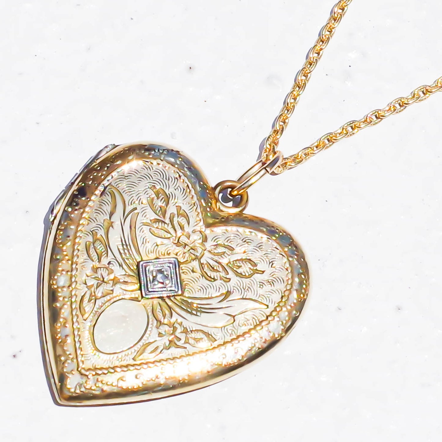 SWEETHEART NECKLACE / LOCKET / VICTRIAN