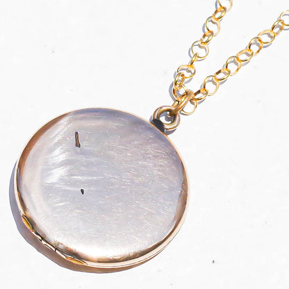 LOCKET NECKLACE / OPAL FLOWER