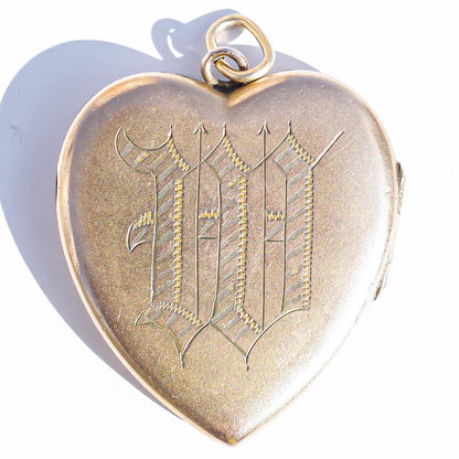 SWEETHEART LOCKET PENDANT / OPAL