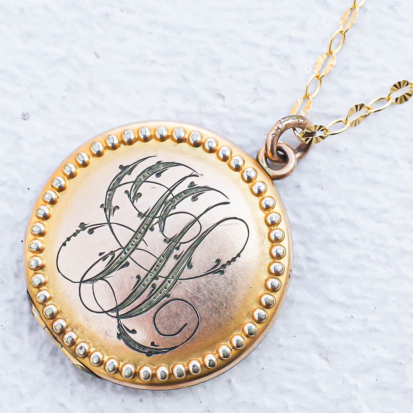 LOCKET NECKLACE / 8 STAR