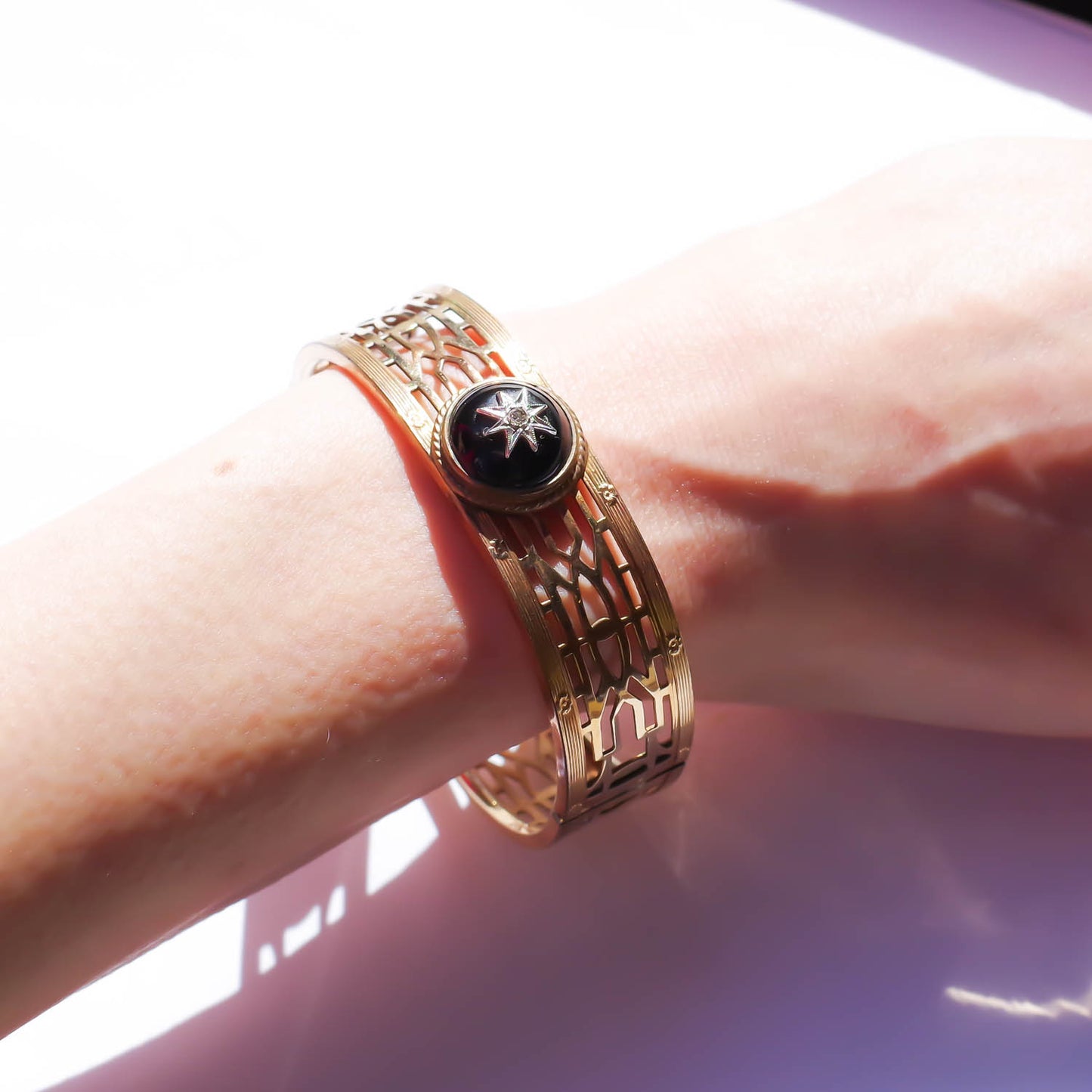 BLACK STAR BRACELET / USA / 1800S / 14kgf