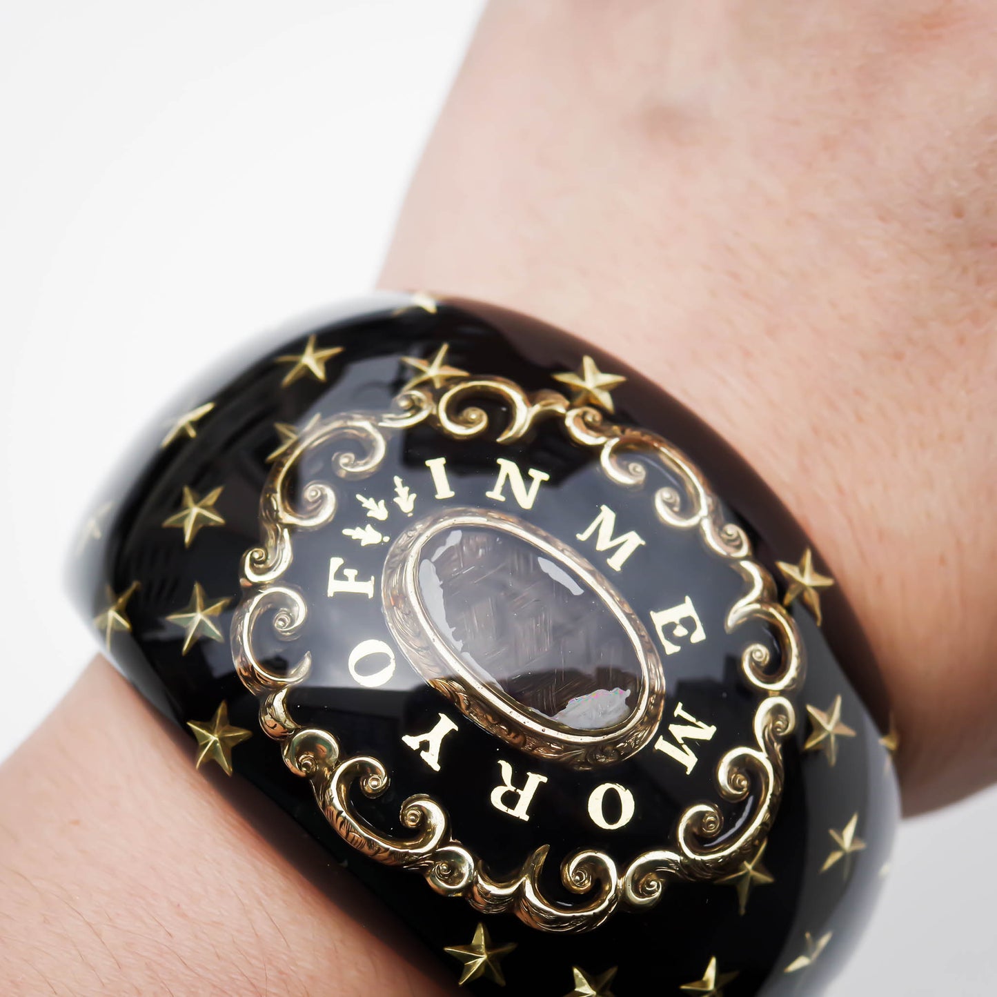 MOURNING BRACELET / BLACK / IN MEMORY OF